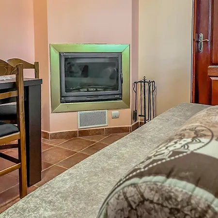 Fireplace Near Bus & Train Station Banszko