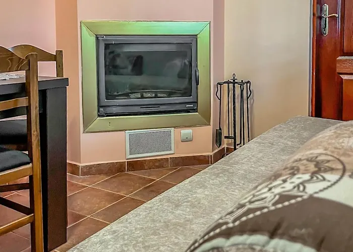 Fireplace Near Bus & Train Station 반스코