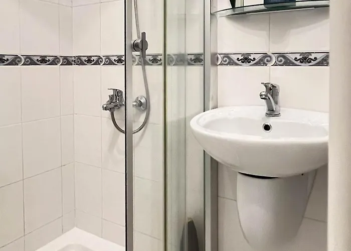 Fireplace Near Bus & Train Station *