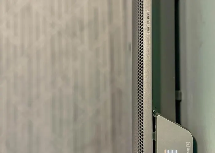 아파트 Fireplace Near Bus & Train Station 반스코